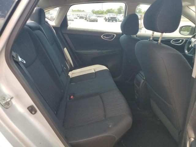 2019 Nissan Sentra - Image 10