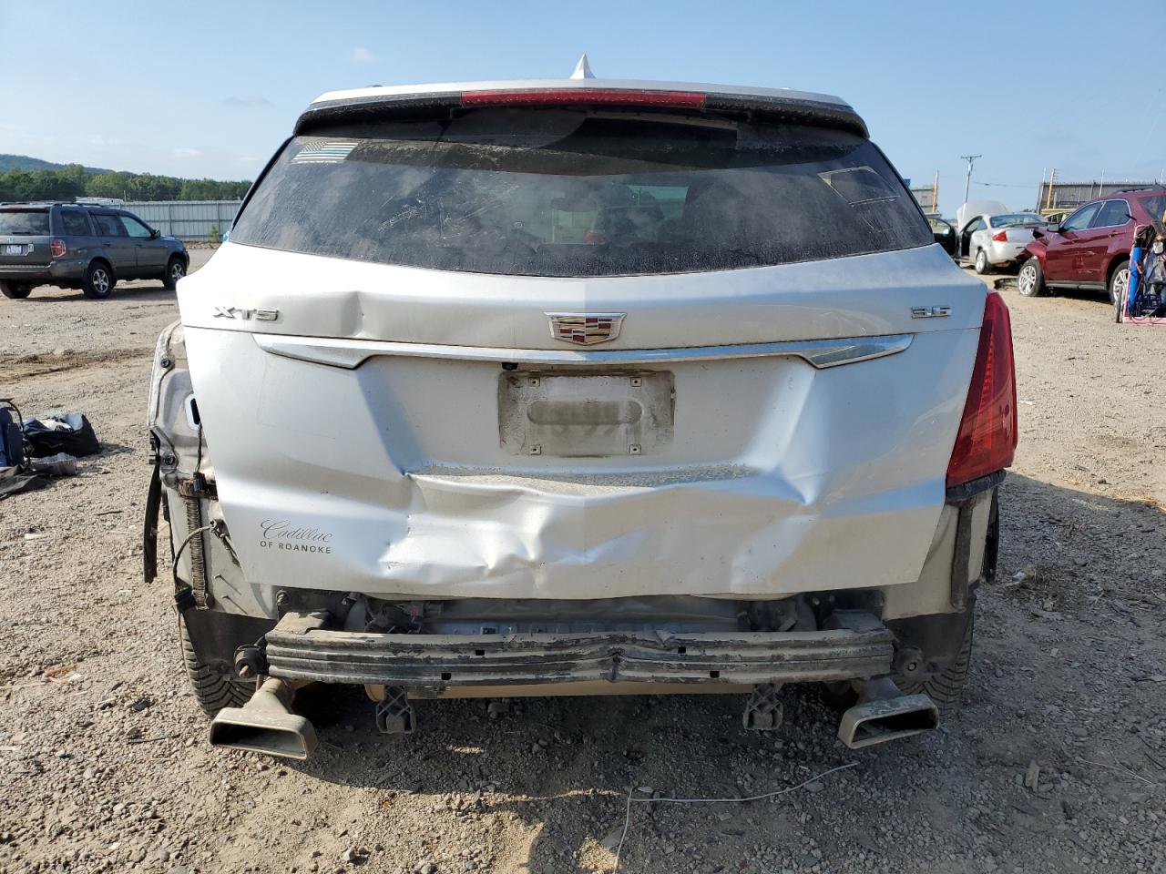 1GYKNBRS6HZ169080 2017 Cadillac Xt5 Luxury