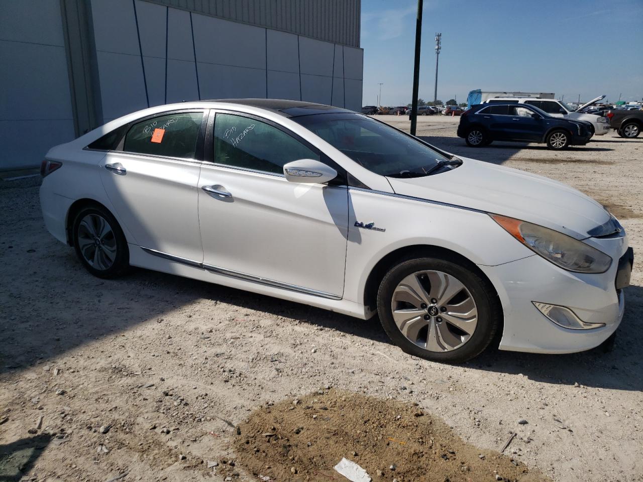 2015 Hyundai Sonata Hybrid vin: KMHEC4A4XFA136088