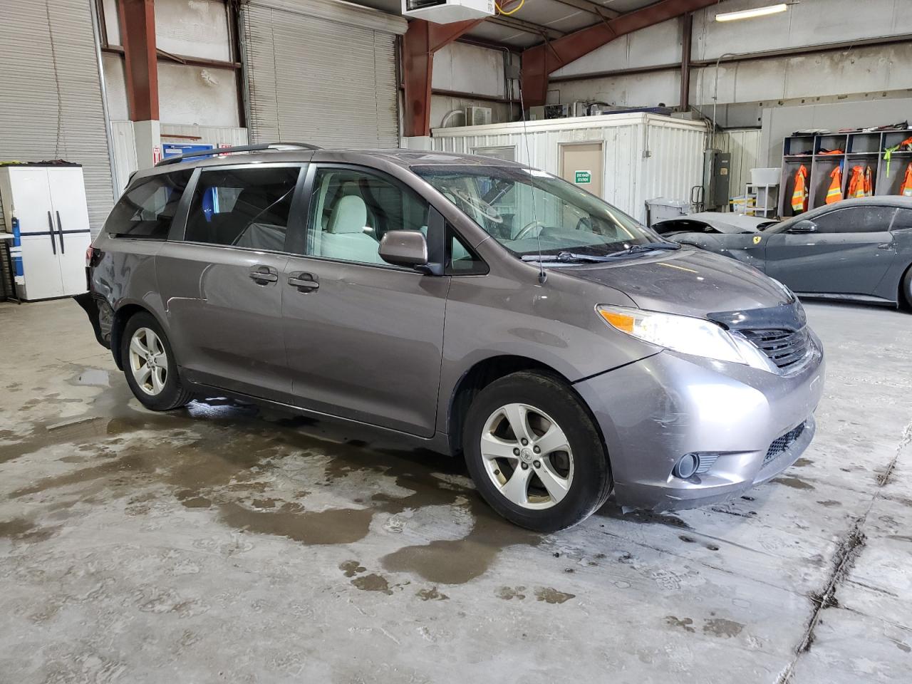 Lot #2888542128 2014 TOYOTA SIENNA LE