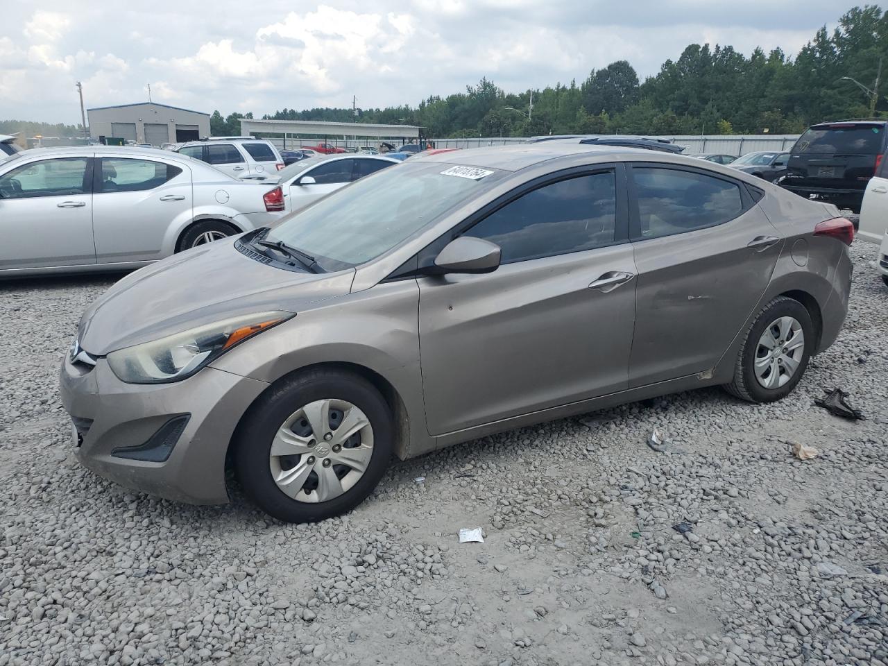 Lot #2732839404 2016 HYUNDAI ELANTRA SE