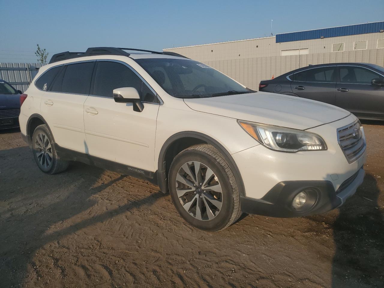 2015 Subaru Outback 3.6R Limited vin: 4S4BSENC6F3274499