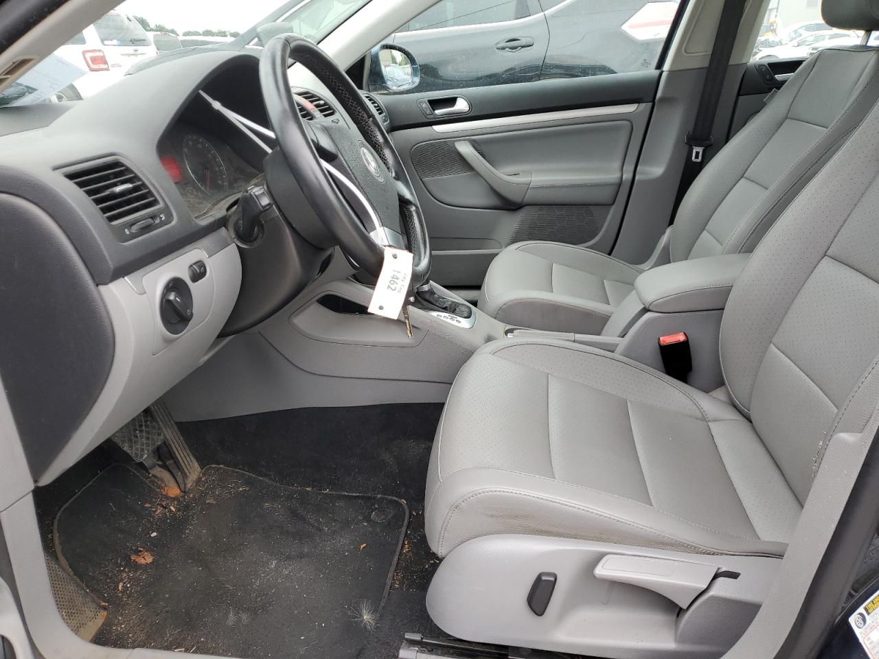 3VWRM71K38M151988 2008 Volkswagen Jetta Se