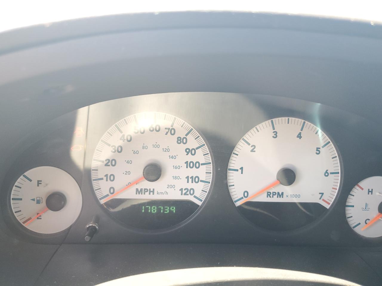 2D4GP44L95R361393 2005 Dodge Grand Caravan Sxt