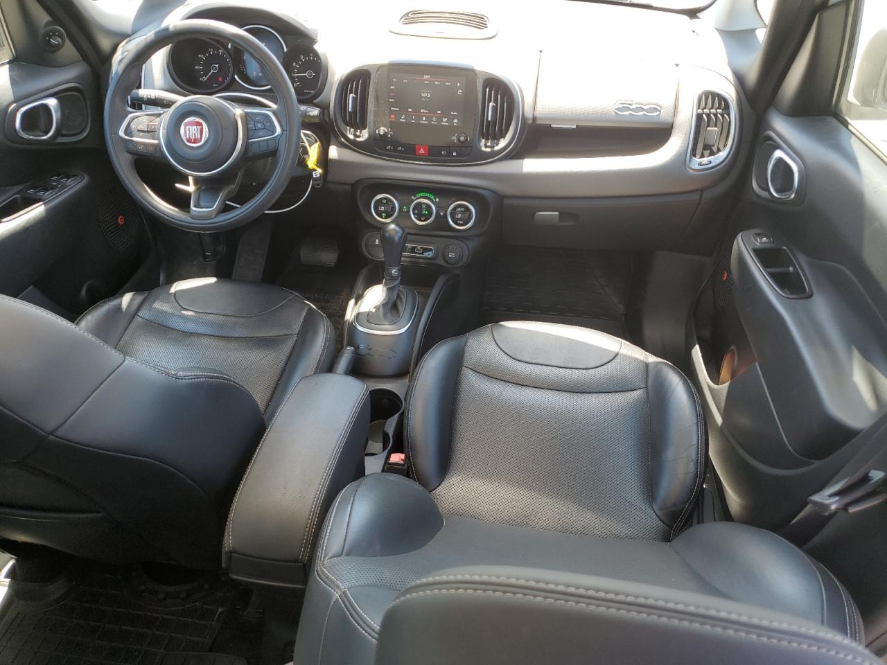 ZFBCFACH6JZ040490 2018 Fiat 500L Lounge