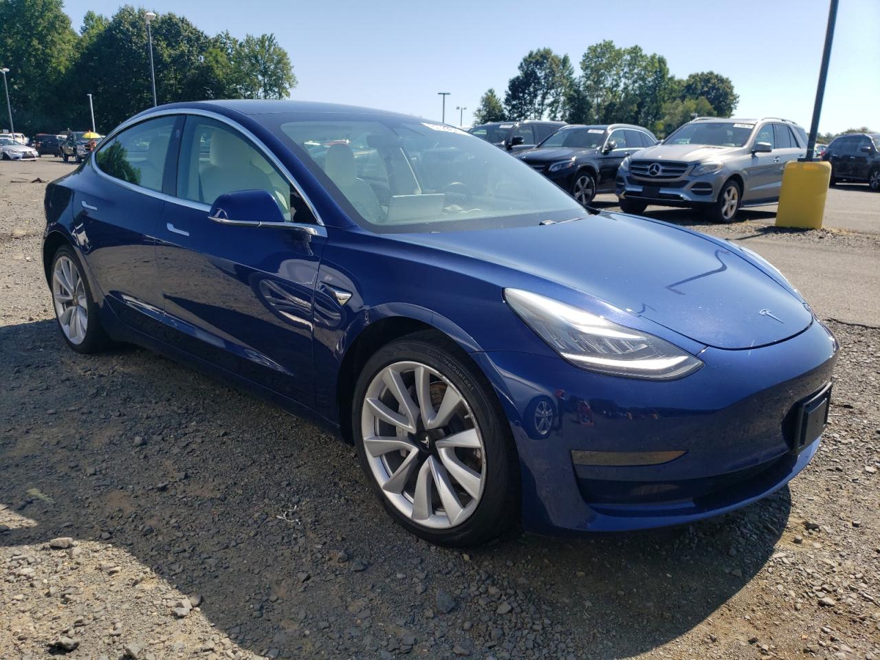 2019 Tesla Model 3 vin: 5YJ3E1EA8KF432099