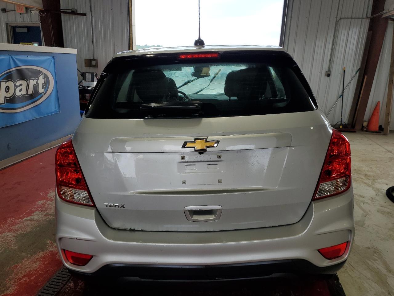 3GNCJKSB2JL304530 2018 Chevrolet Trax Ls