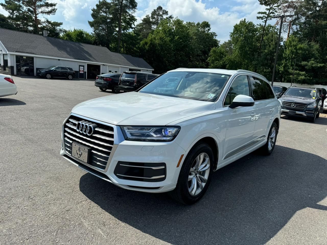 WA1AAAF70KD007838 2019 Audi Q7 Premium