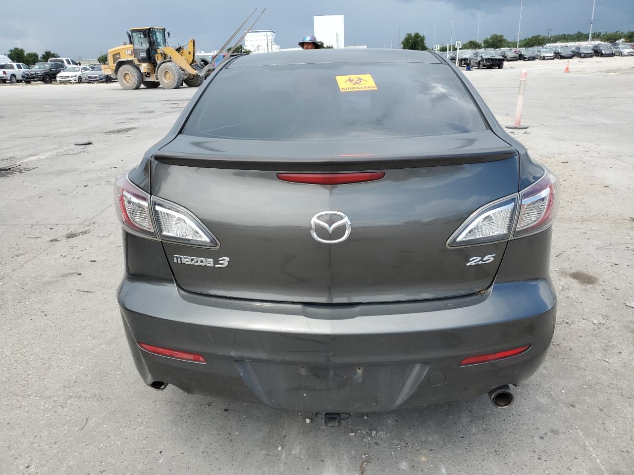 JM1BL1W56B1384355 2011 Mazda 3 S