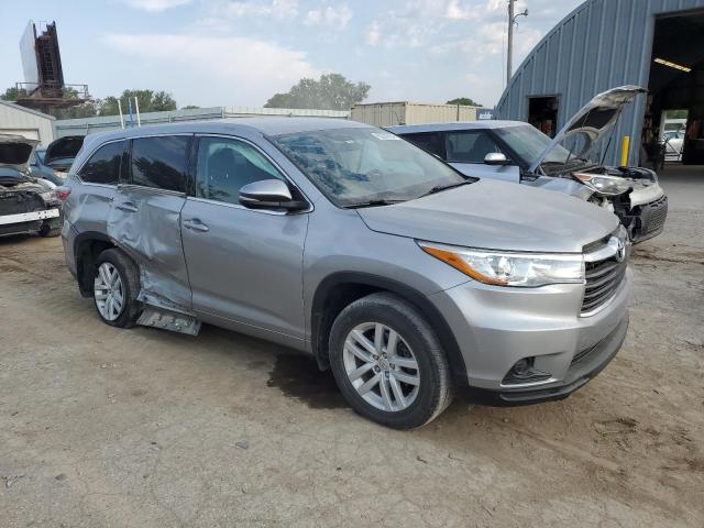 VIN 5TDBKRFH9FS122012 2015 Toyota Highlander, LE no.4