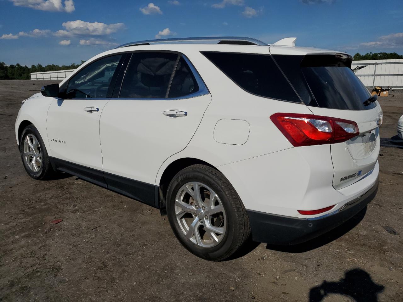 3GNAXPEU7JS632726 2018 Chevrolet Equinox Premier