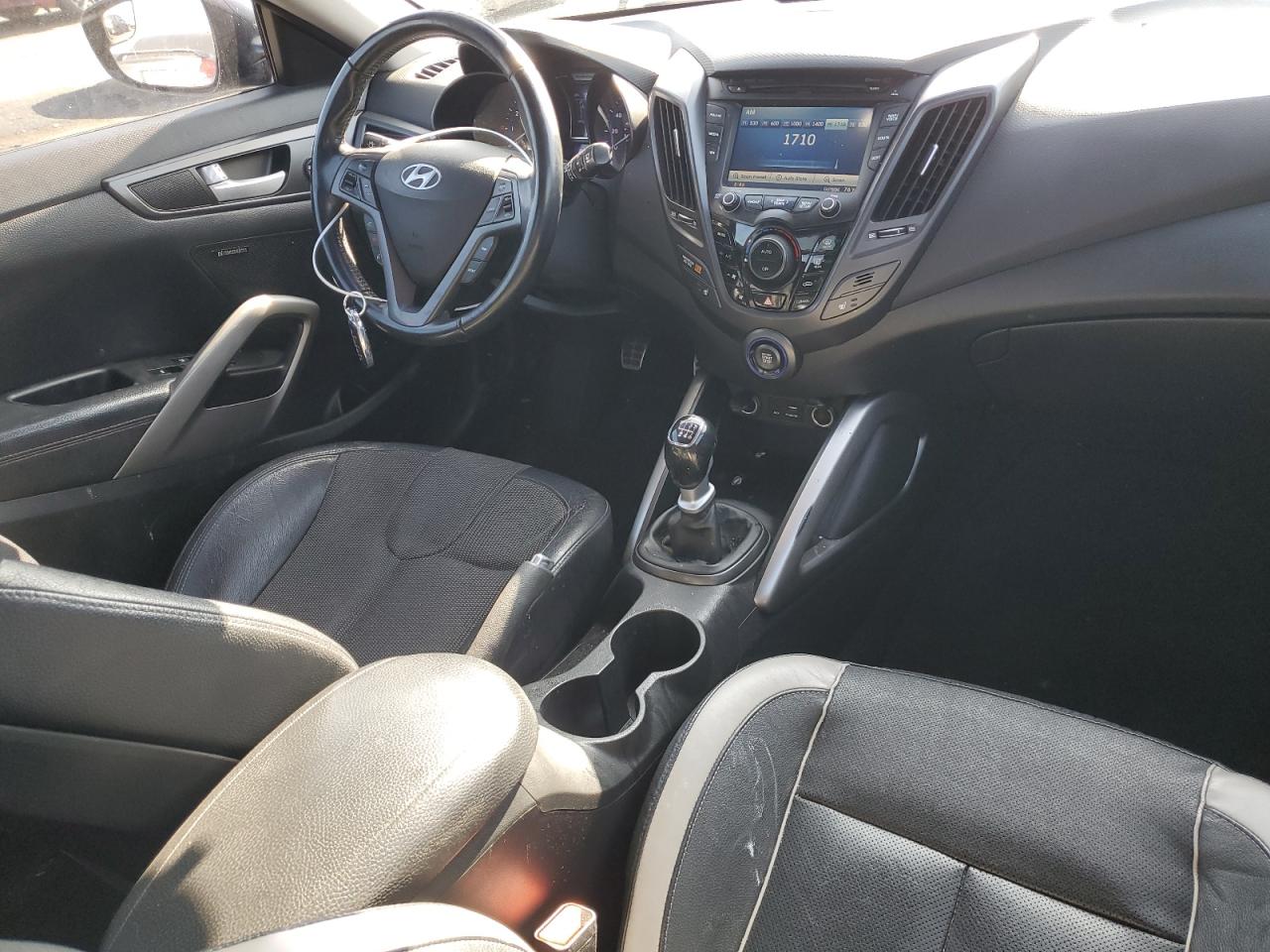 KMHTC6AE6FU235243 2015 Hyundai Veloster Turbo