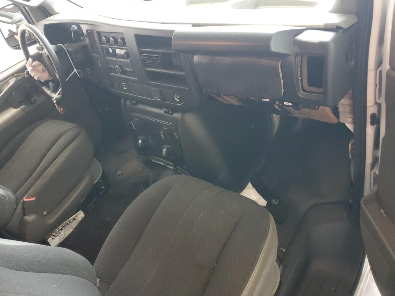 1GTW7AFP7P1163202 2023 GMC Savana G2500