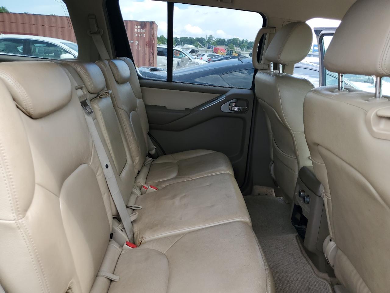 5N1AR18U26C684902 2006 Nissan Pathfinder Le