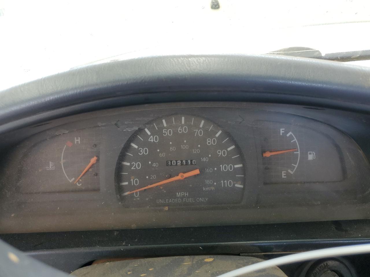 4TANL42N4XZ413831 1999 Toyota Tacoma