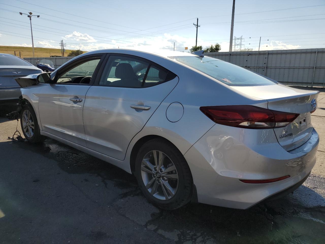 2018 Hyundai Elantra Sel vin: 5NPD84LF3JH351331