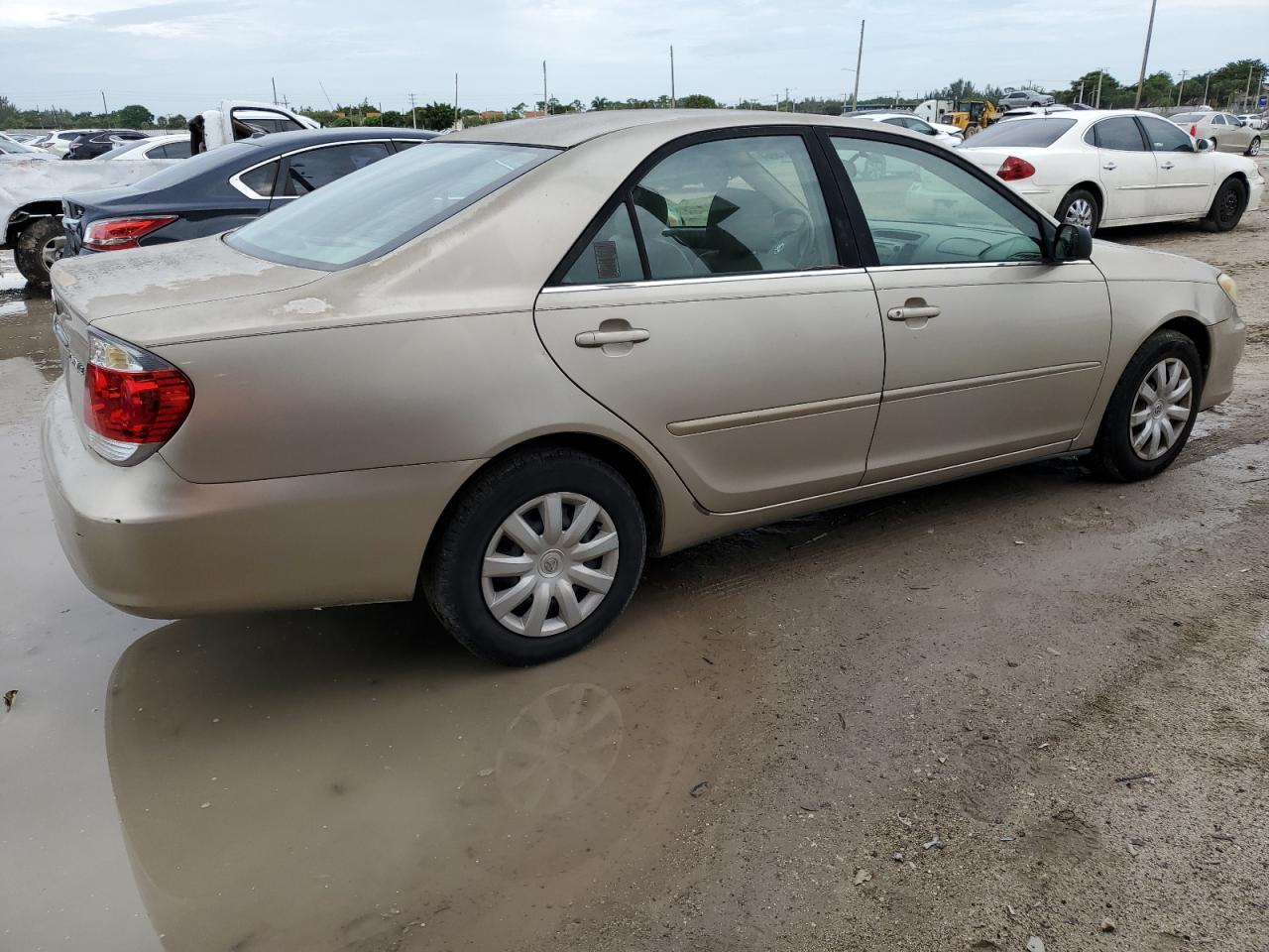 4T1BE32KX5U949335 2005 Toyota Camry Le