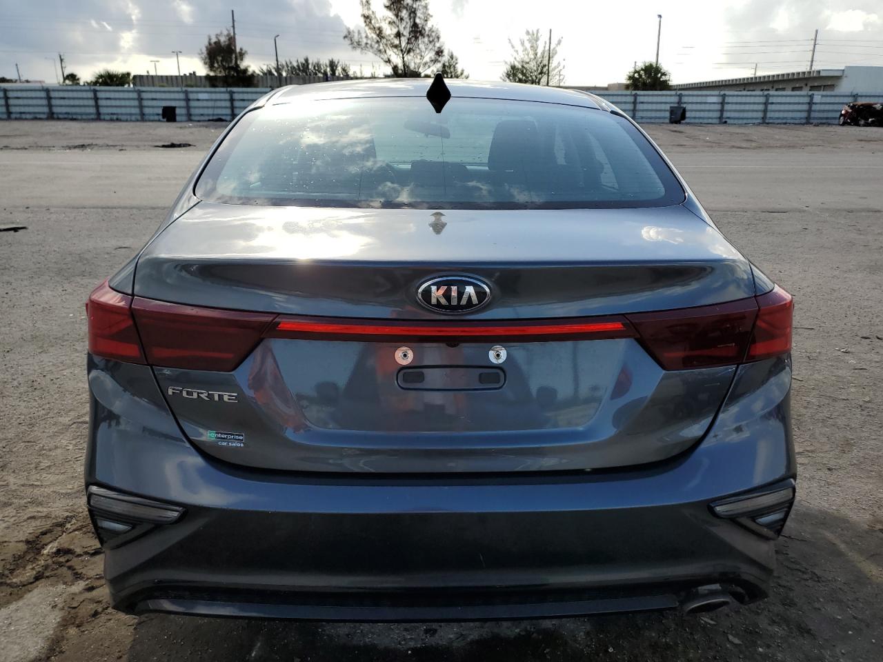 3KPF24AD8ME309855 2021 Kia Forte Fe