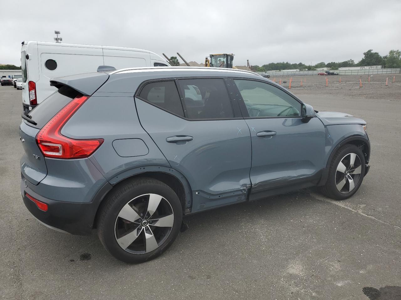 YV4162UK2M2409134 2021 Volvo Xc40 T5 Momentum