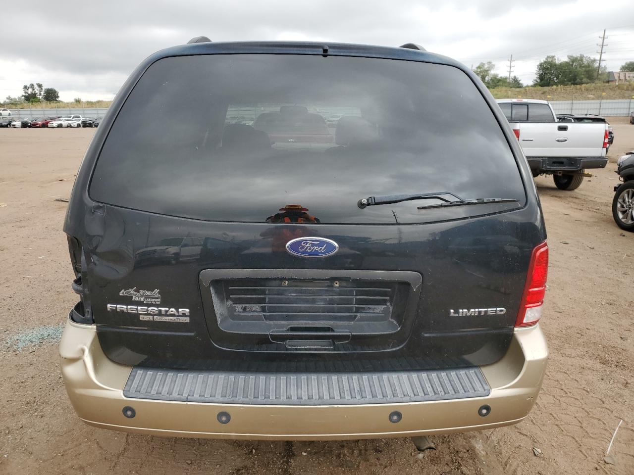 2FMDA58234BB10932 2004 Ford Freestar Limited