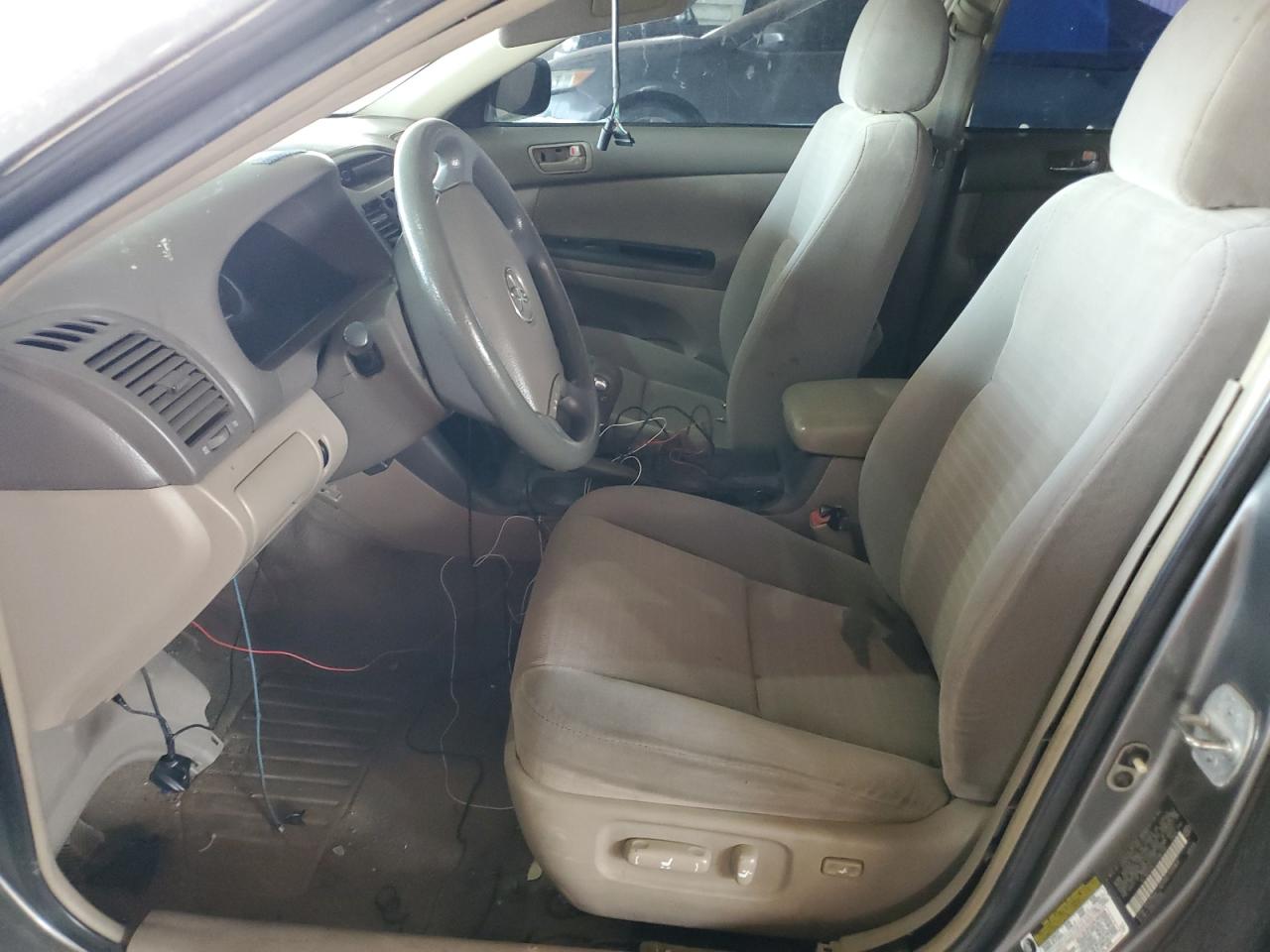 4T1BE32K75U596195 2005 Toyota Camry Le