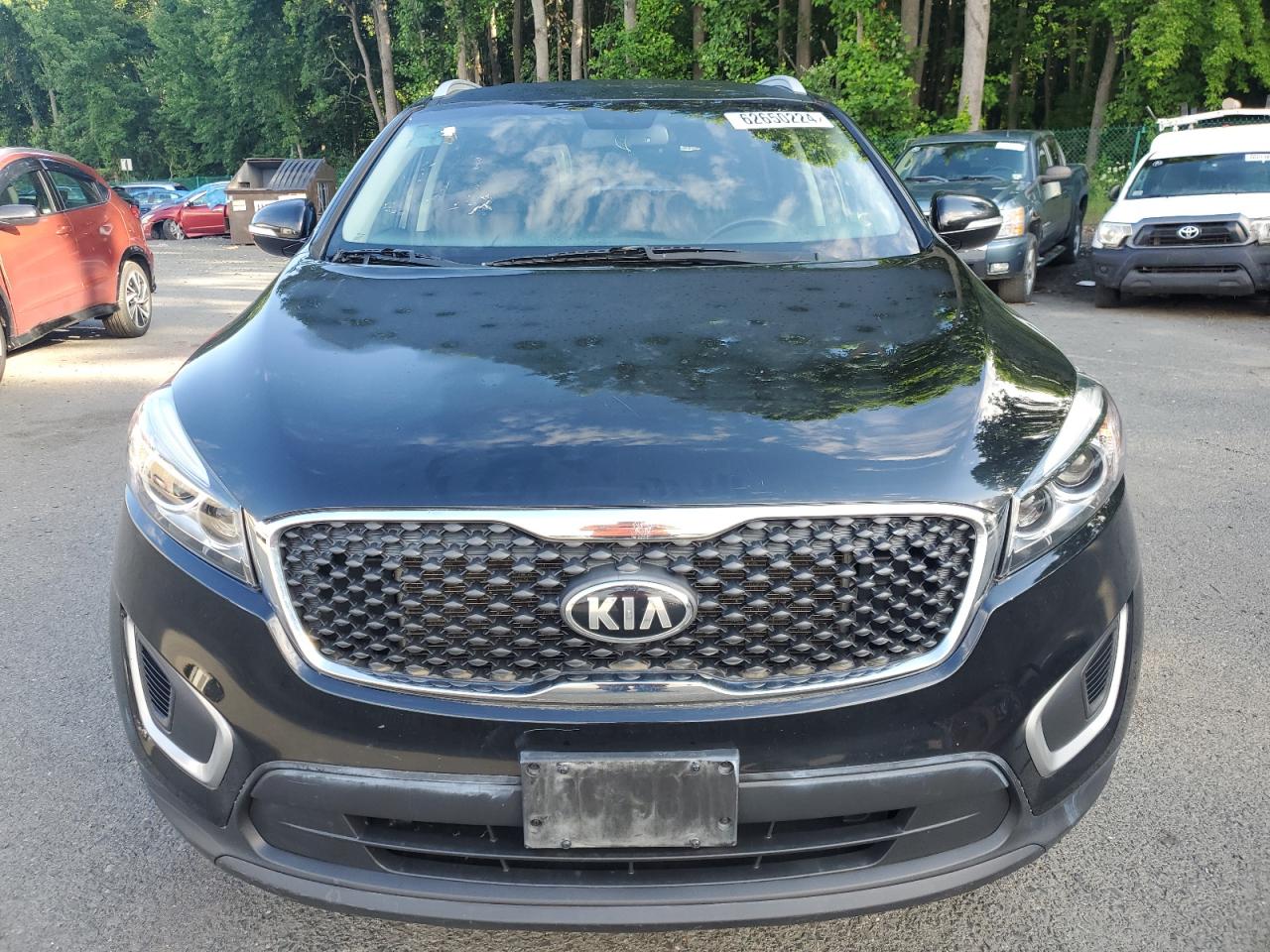 2018 Kia Sorento Lx vin: 5XYPGDA35JG425817
