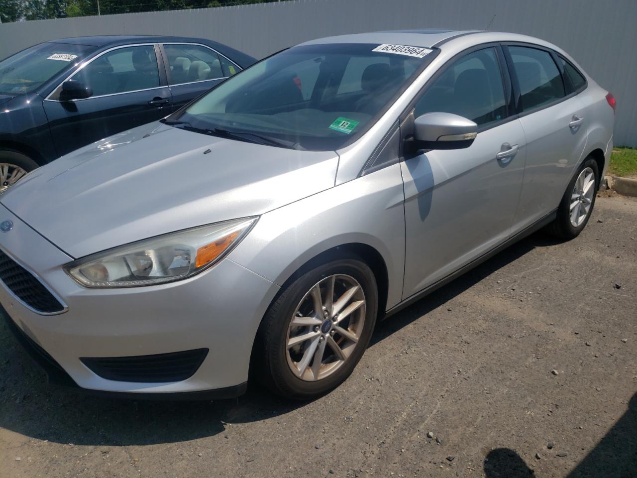 2015 Ford Focus Se vin: 1FADP3F2XFL209489