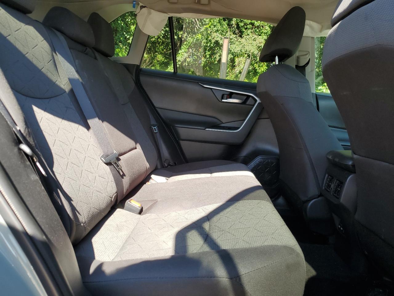 2T3P1RFV1NW275706 2022 Toyota Rav4 Xle