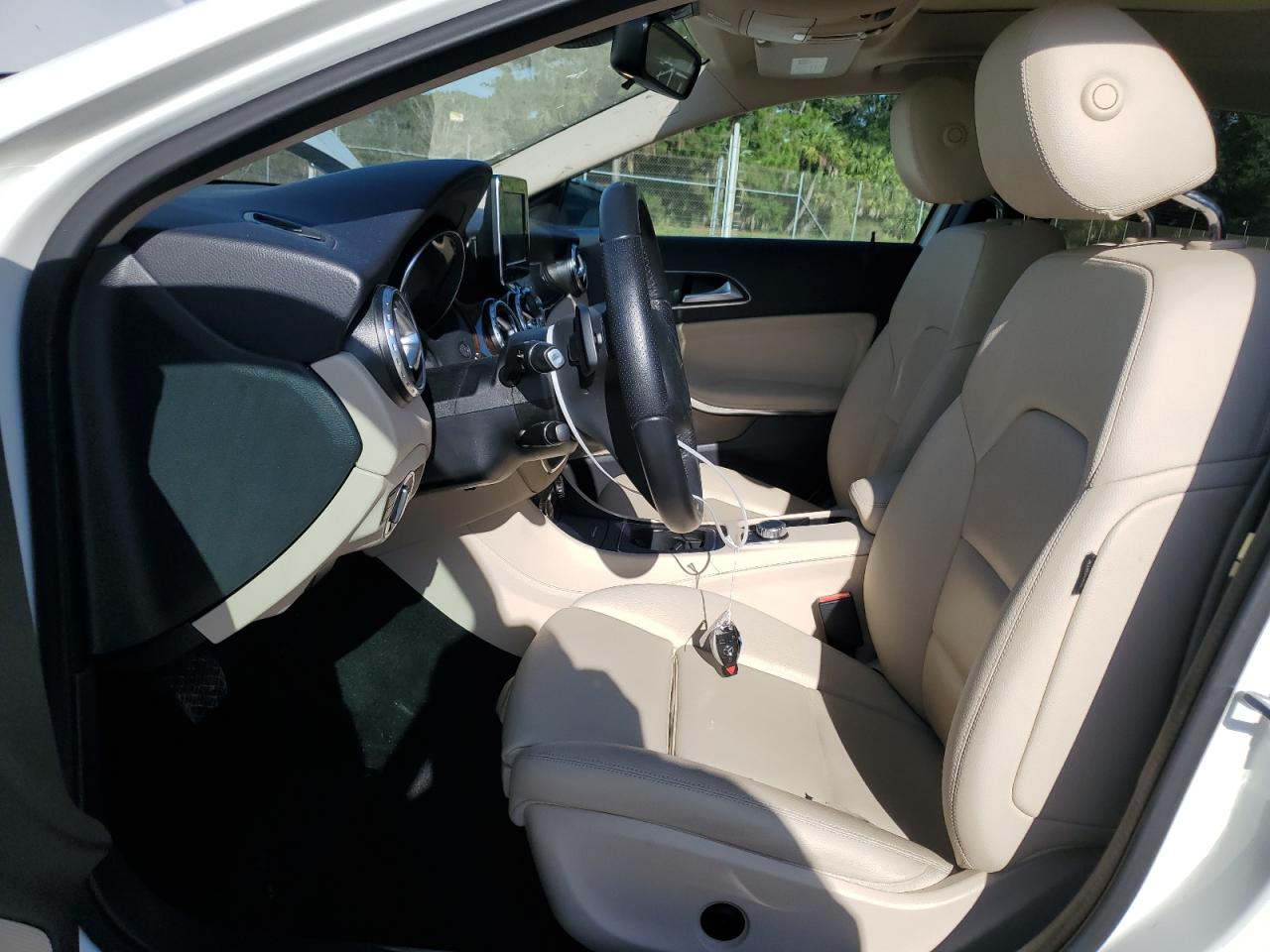 WDCTG4EB5HJ302586 2017 Mercedes-Benz Gla 250