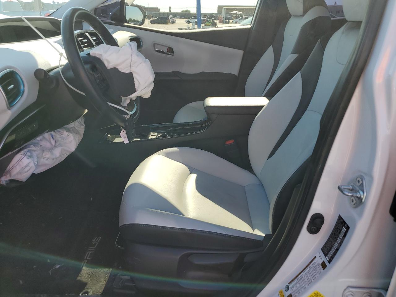 JTDL9MFU7M3030265 2021 Toyota Prius Le