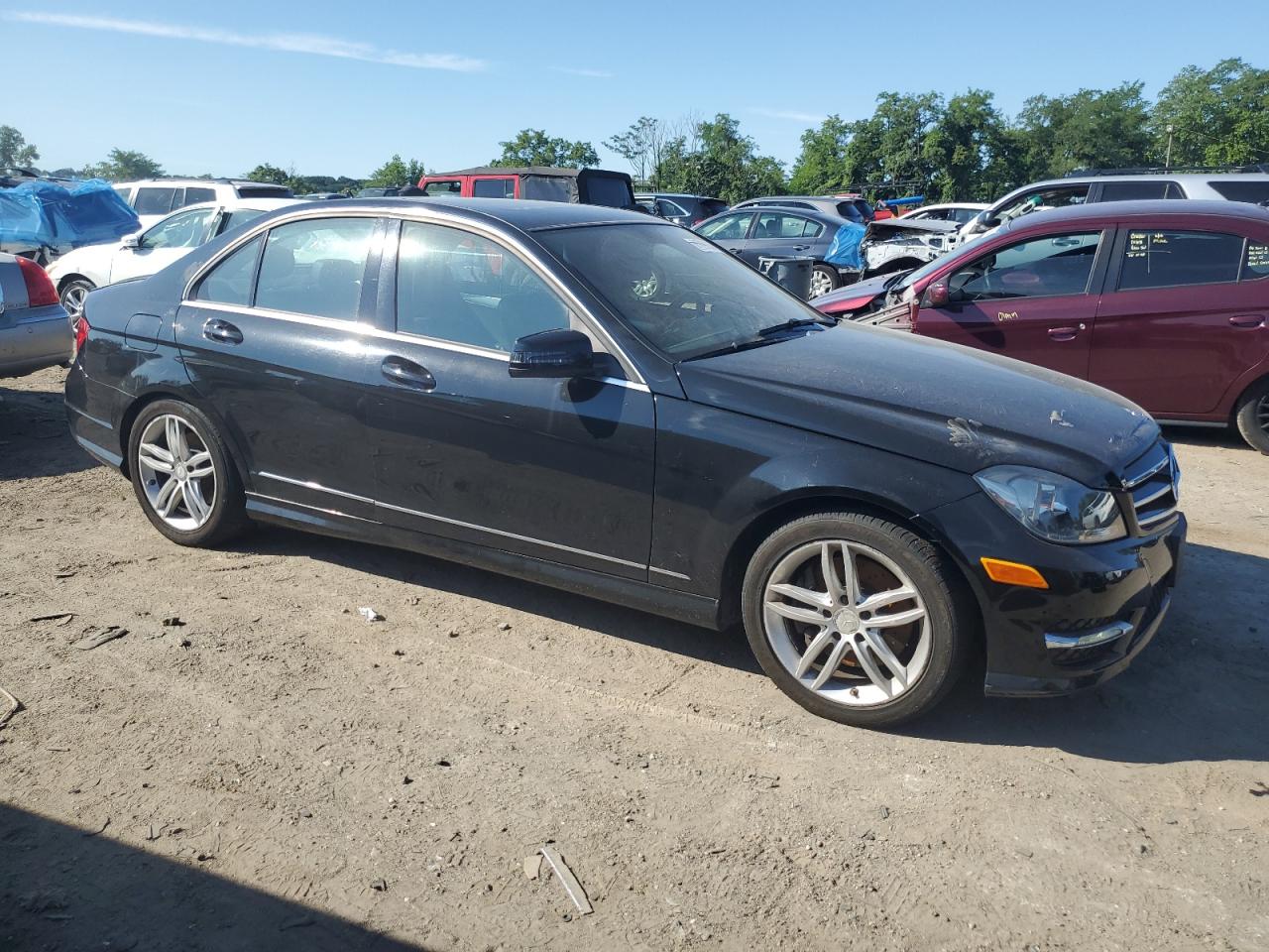 2014 Mercedes-Benz C 300 4Matic vin: WDDGF8AB5EA948266