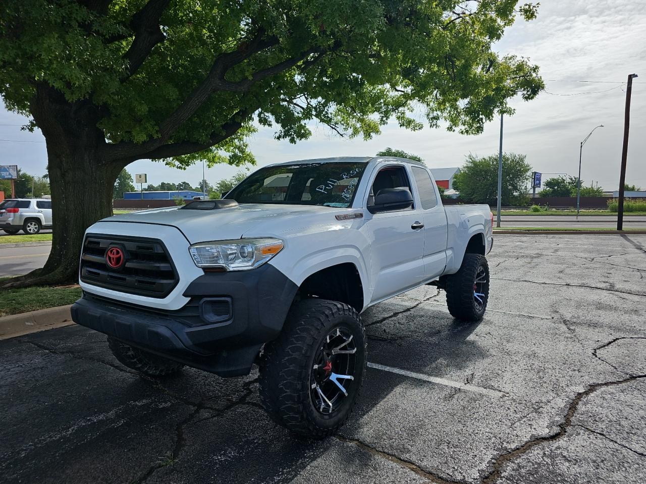 2017 Toyota Tacoma Access Cab vin: 5TFRX5GN9HX076000