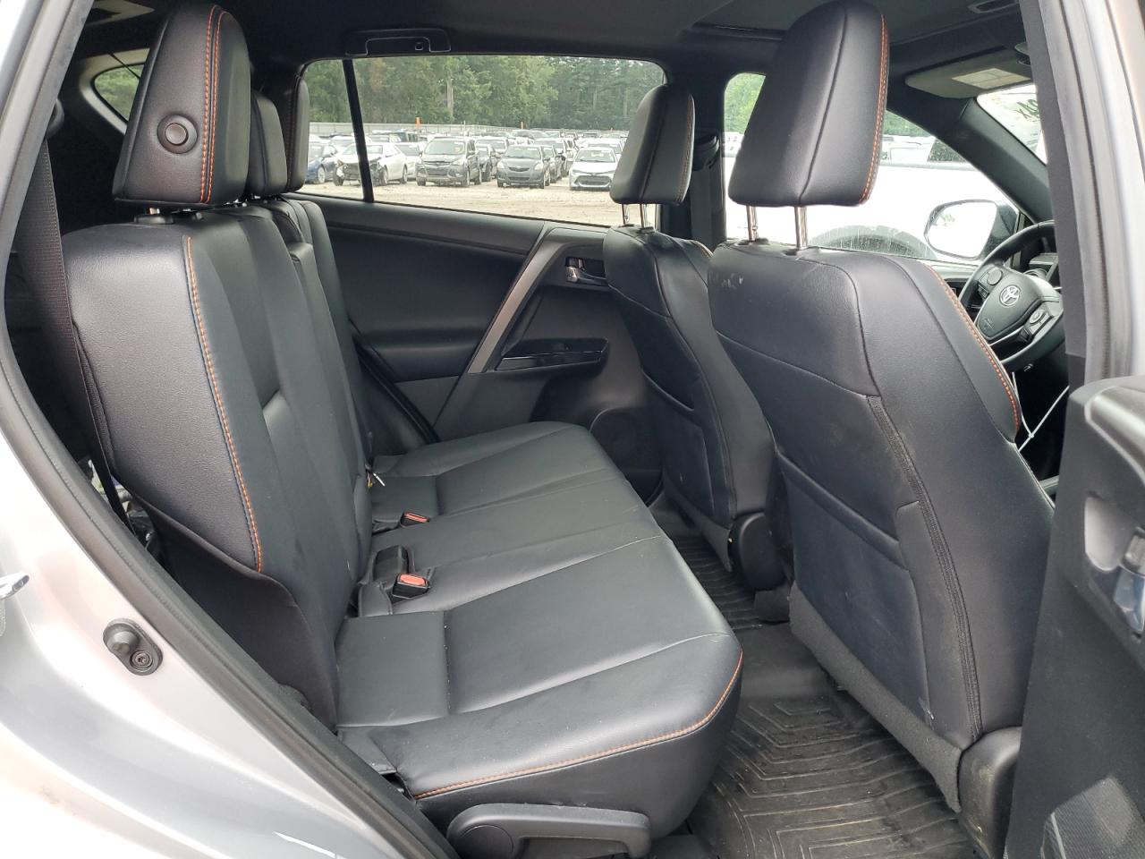 2T3JFREV9HW629906 2017 Toyota Rav4 Se