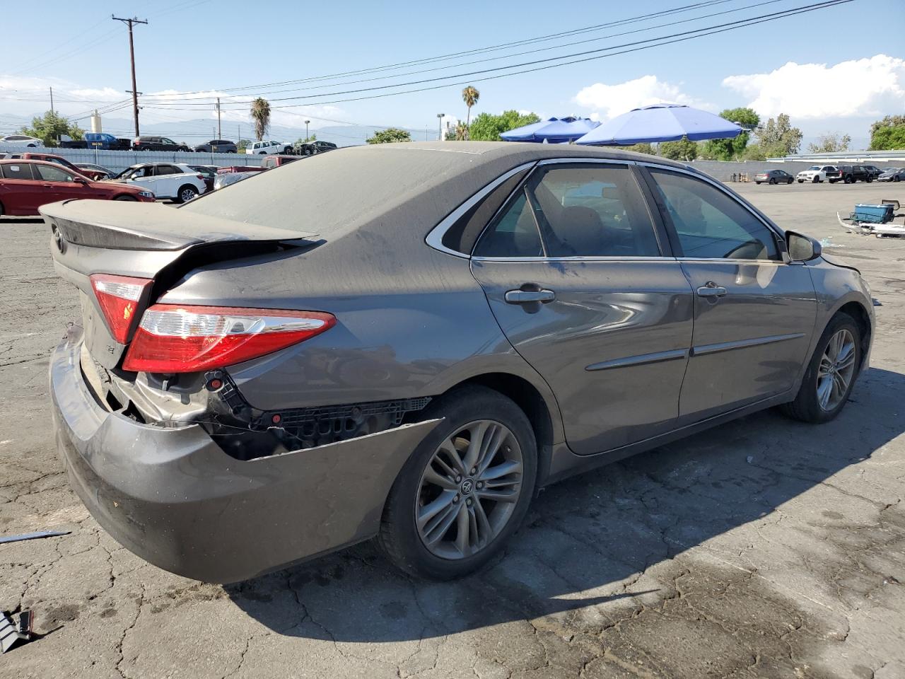 2016 Toyota Camry Le vin: 4T1BF1FK1GU223667