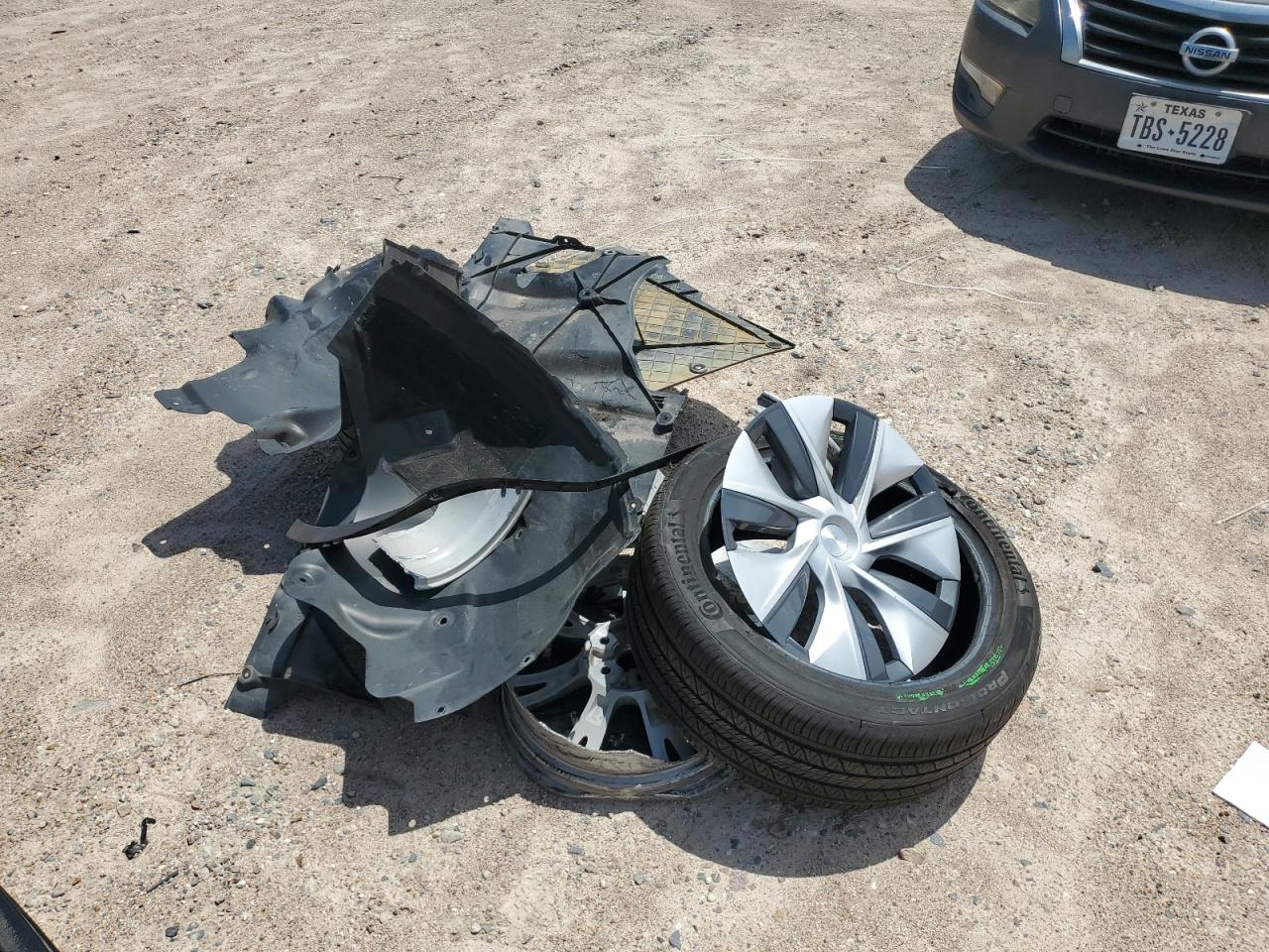 5YJYGDEE4MF083224 2021 Tesla Model Y