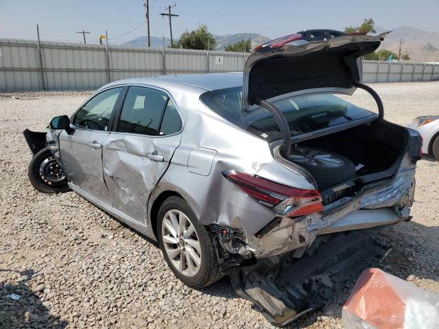 VIN 4T1C11AK3NU667740 2022 Toyota Camry, LE no.2