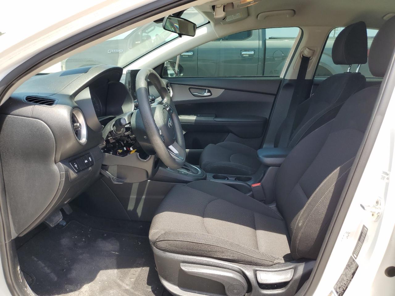 3KPF24ADXME303099 2021 Kia Forte Fe