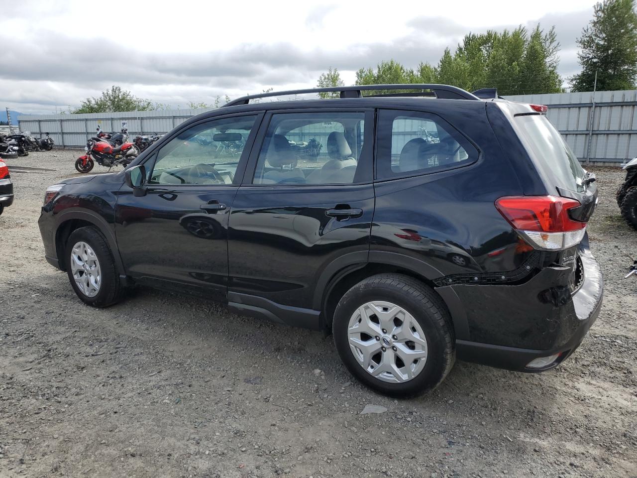 JF2SKACC5KH585792 2019 Subaru Forester