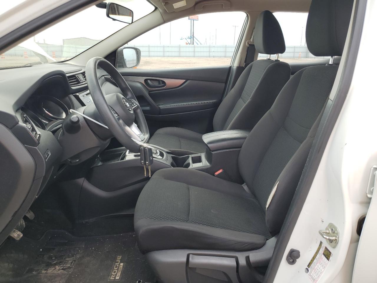 JN1BJ1CR3JW257581 2018 Nissan Rogue Sport S