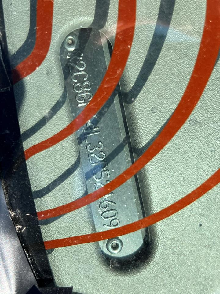 2C8GP64L32R521609 2002 Chrysler Town & Country Limited