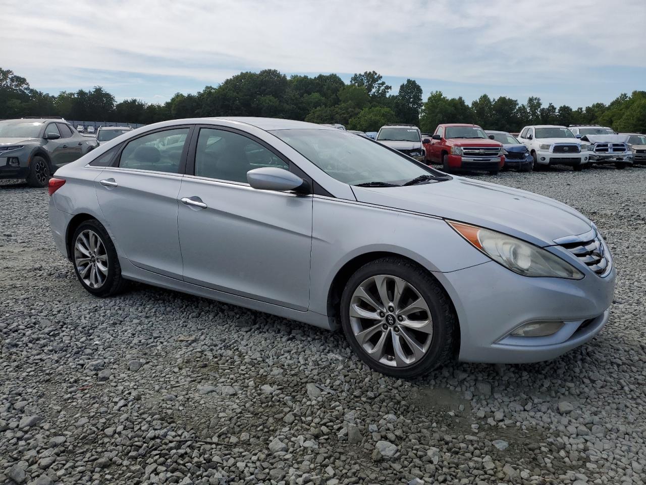 5NPEC4AC4BH258010 2011 Hyundai Sonata Se