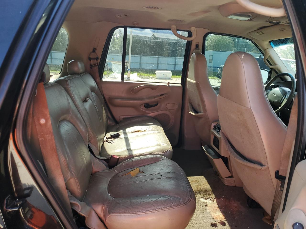 1FMRU17L61LA03157 2001 Ford Expedition Eddie Bauer