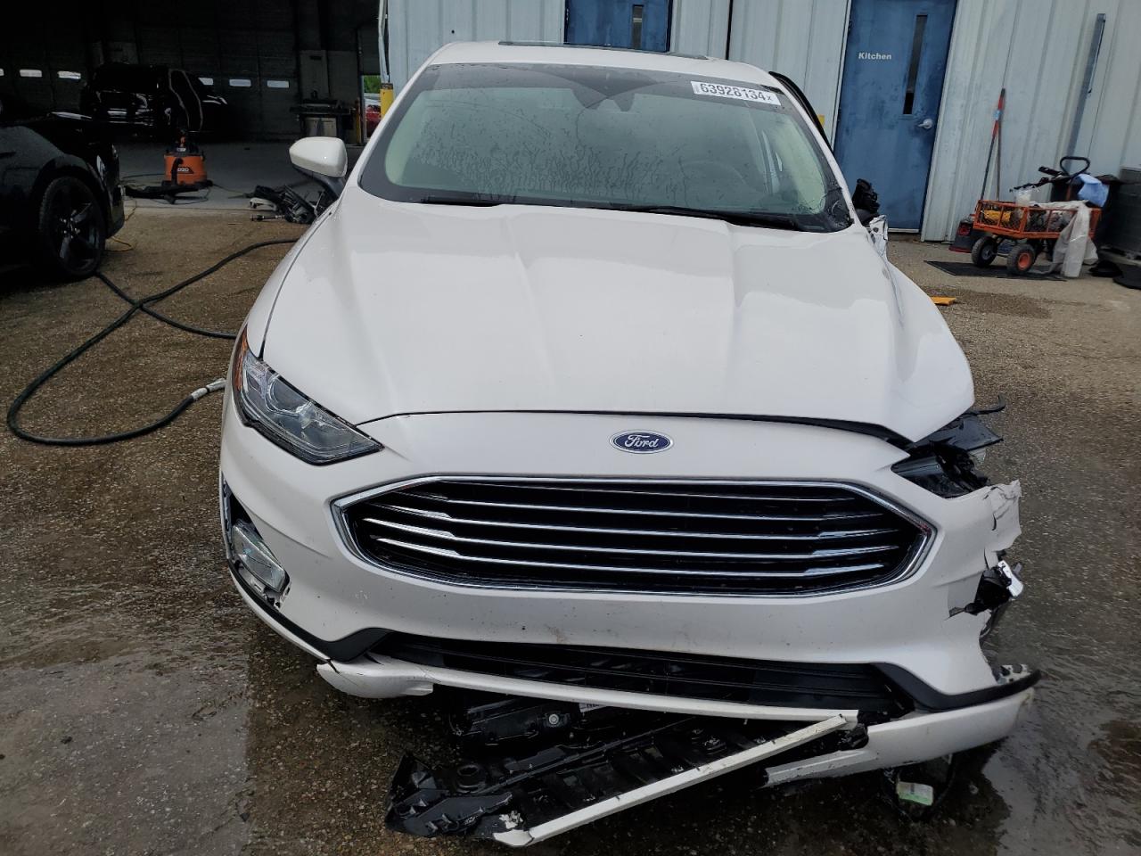 Lot #2749192699 2019 FORD FUSION SE