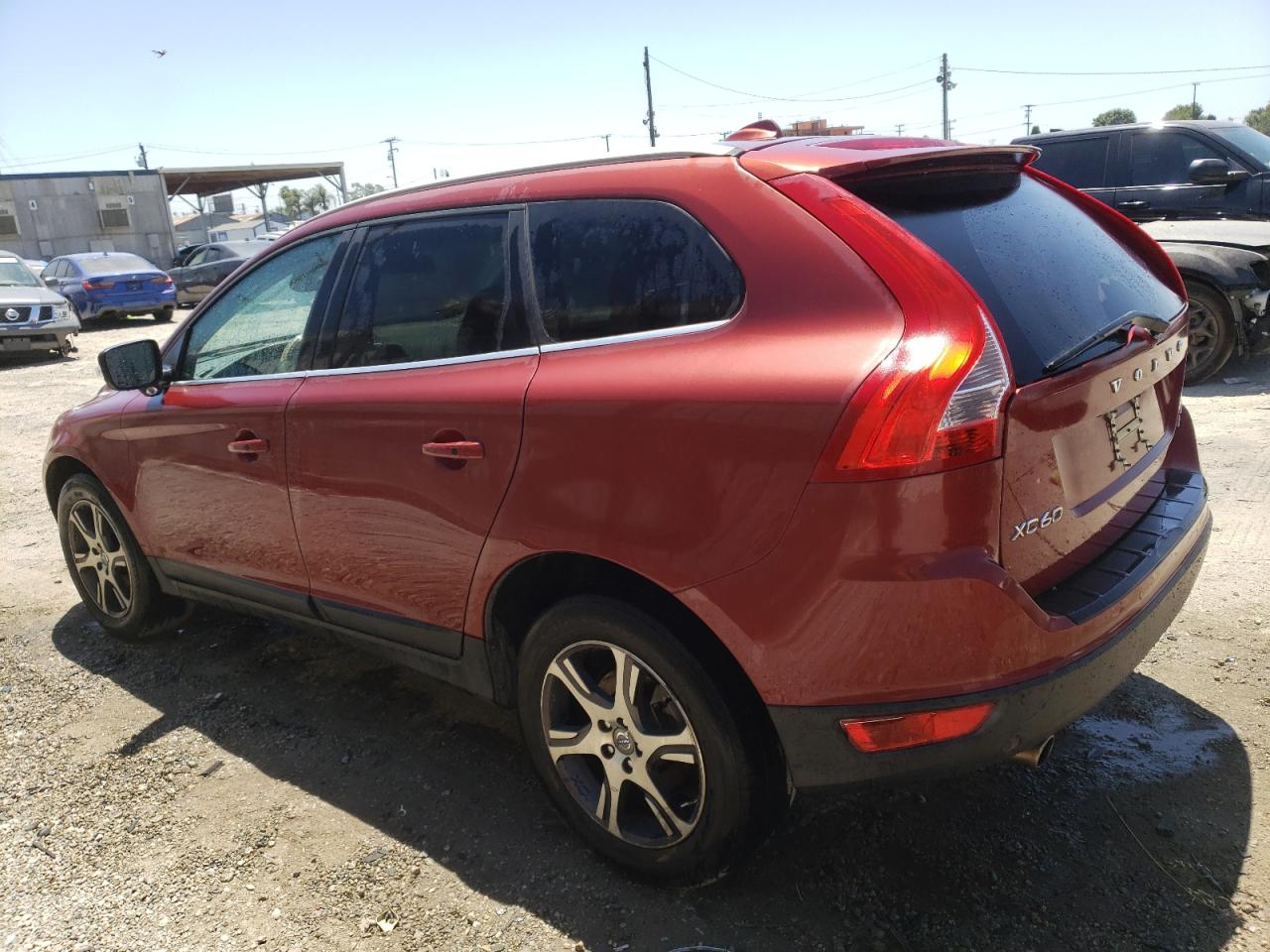 VOLVO XC60 T6 2013 red 4dr spor gas YV4902DZ7D2414461 photo #3