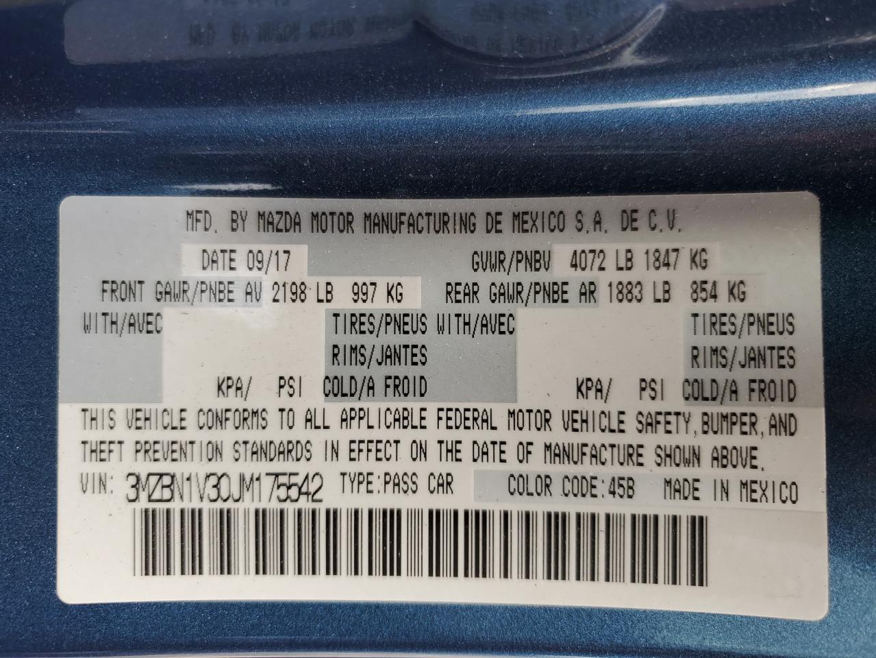 3MZBN1V30JM175542 2018 Mazda 3 Touring