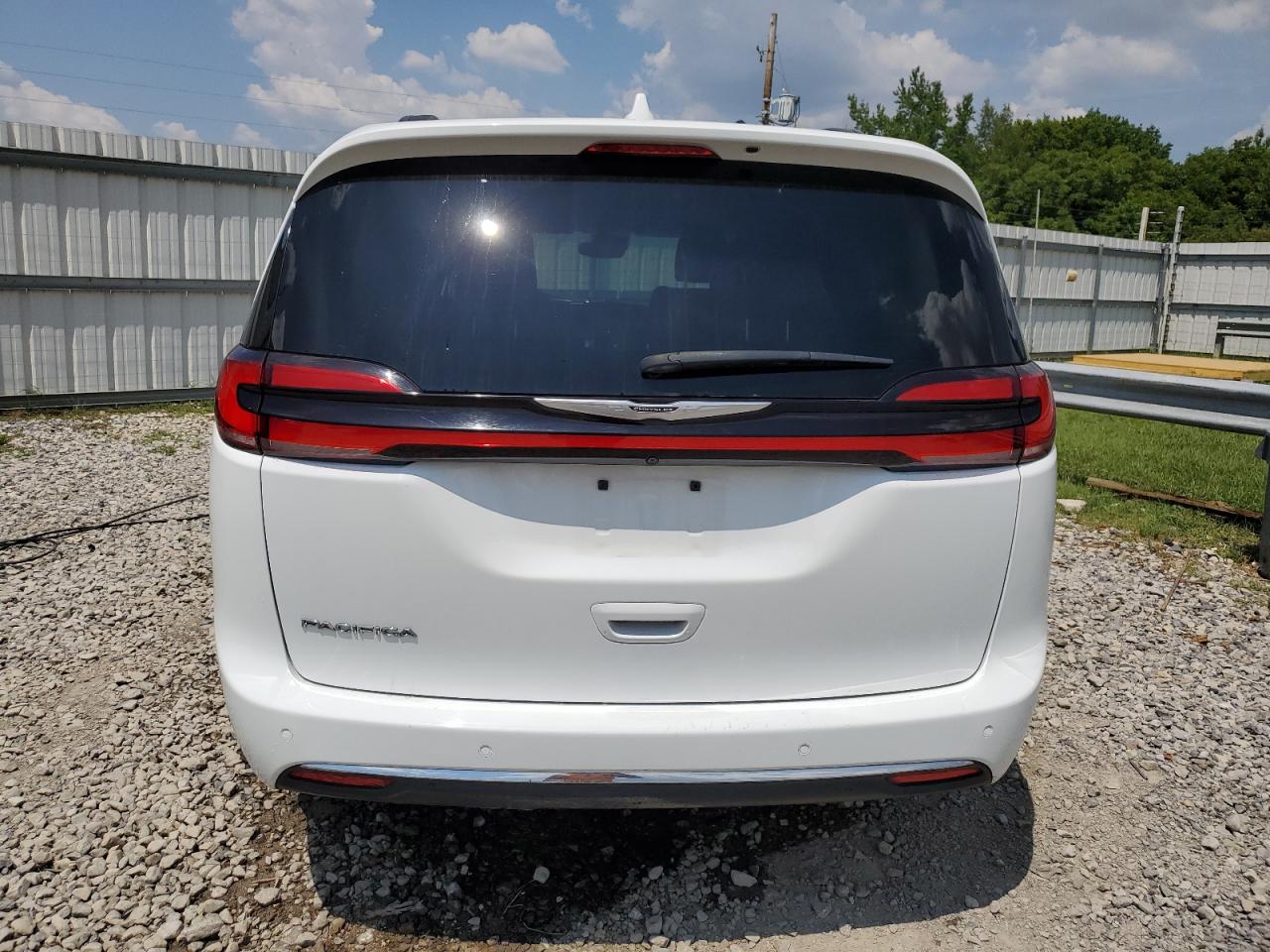 2C4RC1BG2NR154236 2022 Chrysler Pacifica Touring L