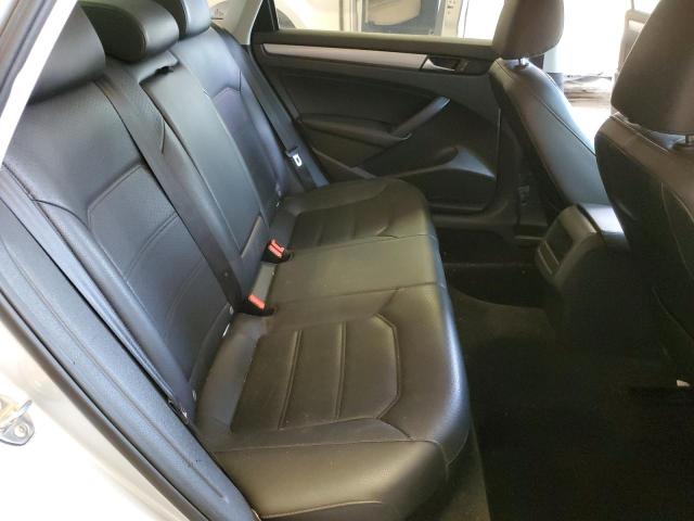 2015 VOLKSWAGEN PASSAT S - 1VWAS7A37FC019634