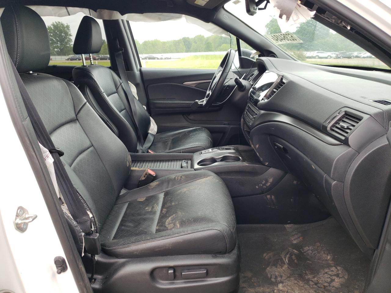 5FNYF8H50KB028708 2019 Honda Passport Exl