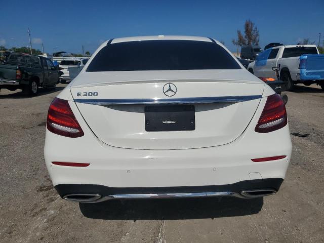 WDDZF4JB0JA376132 2018 Mercedes-Benz E 300