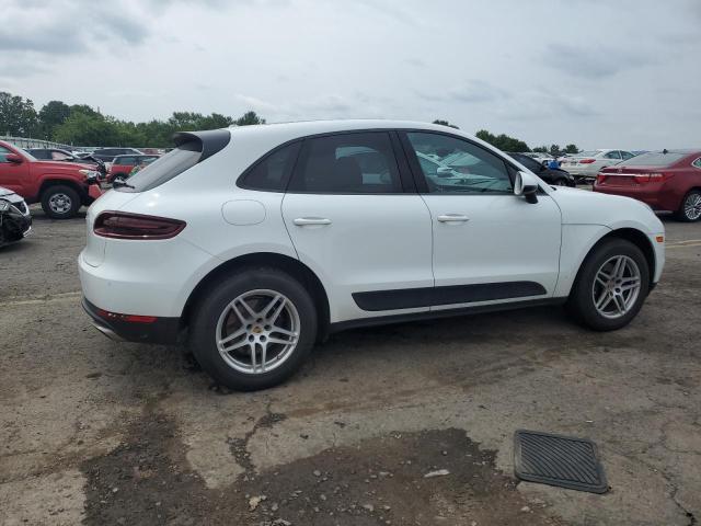 VIN WP1AA2A53JLB16072 2018 Porsche Macan no.3